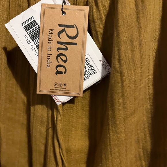 Women's Tan Wide Leg Pants with Button Detail - Picture 4 of 6